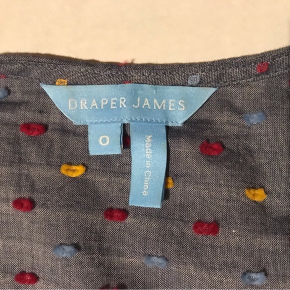 Draper James Blue Chambray Embroidered Swiss Dot Wrap Top Womens Size 0 Preppy - Picture 9 of 9